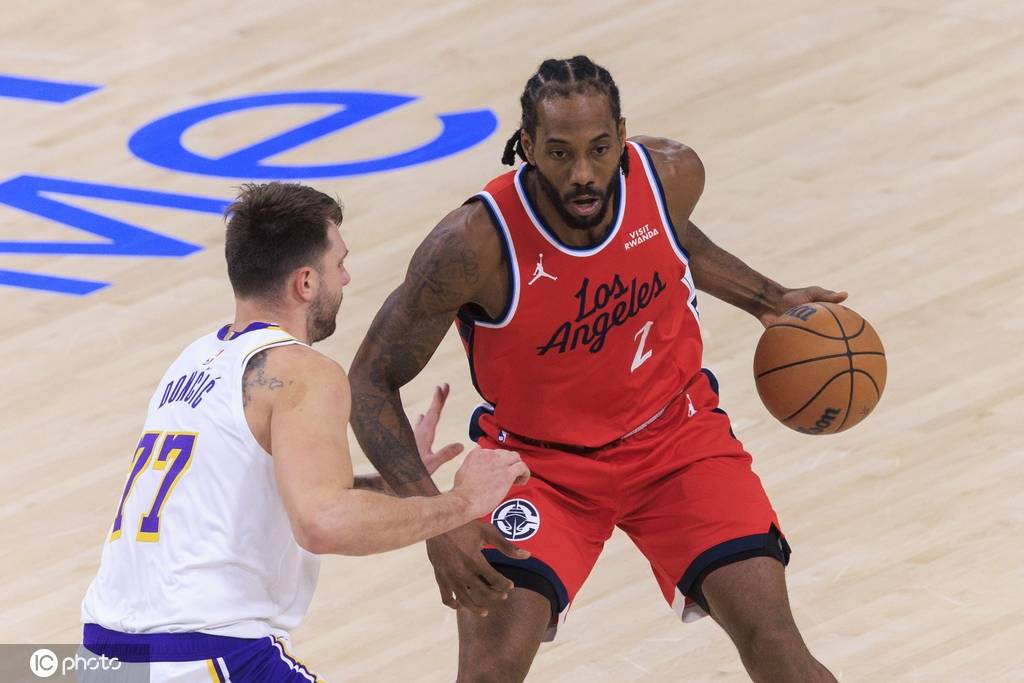 东契奇与祖巴茨伤退詹姆斯36分 快船擒湖人结束5连败